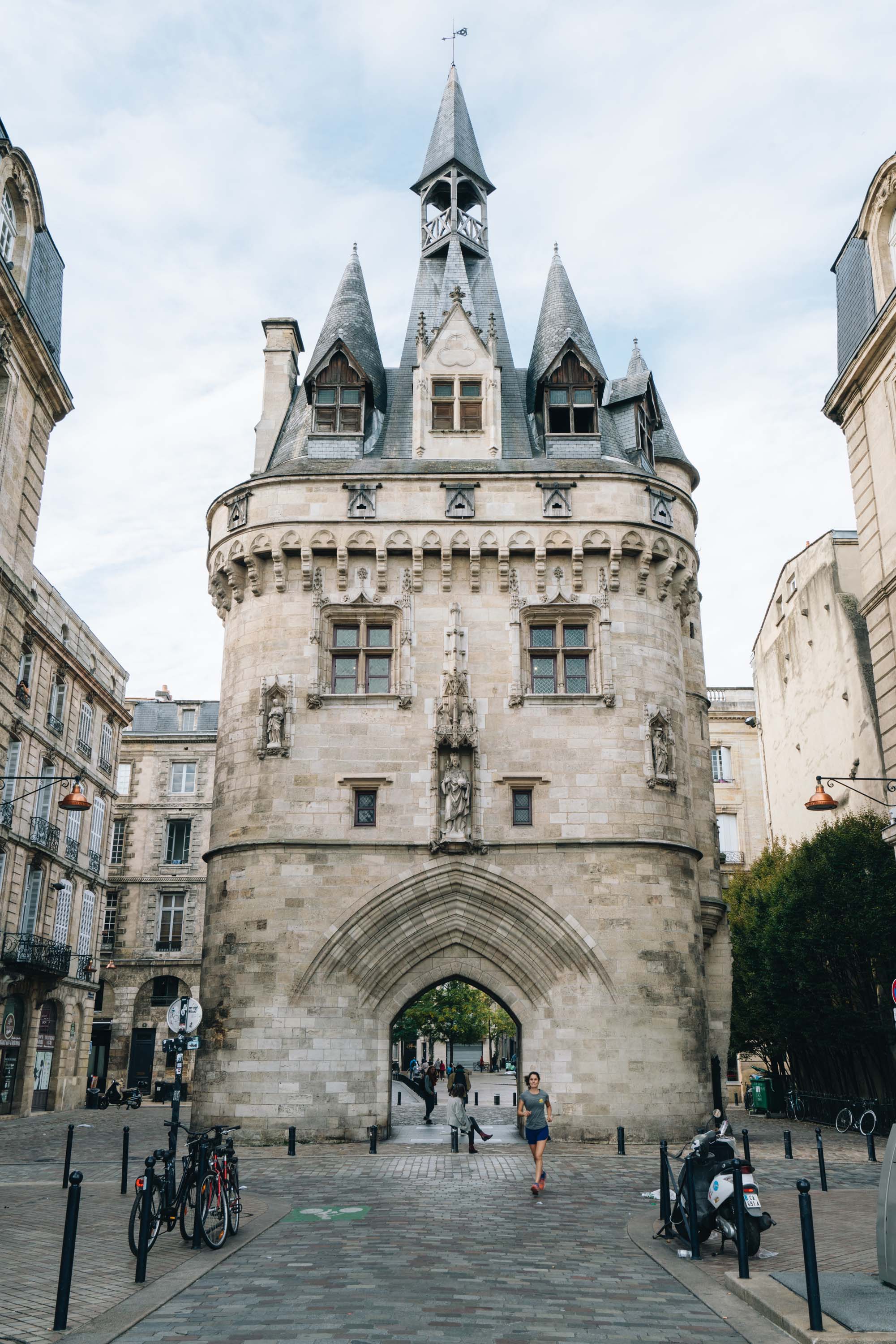 porte bordeaux