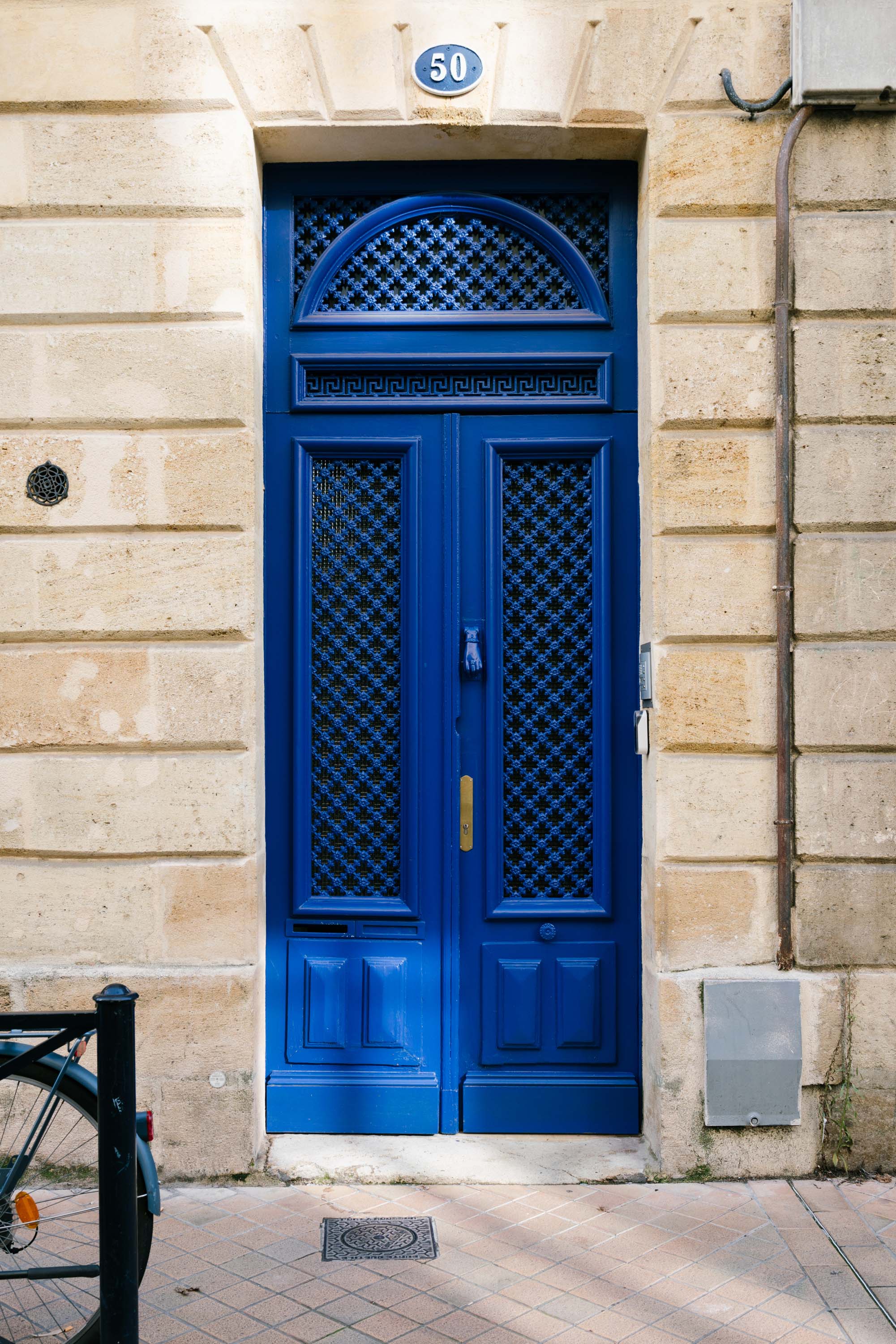 porte bleue klein bordeaux