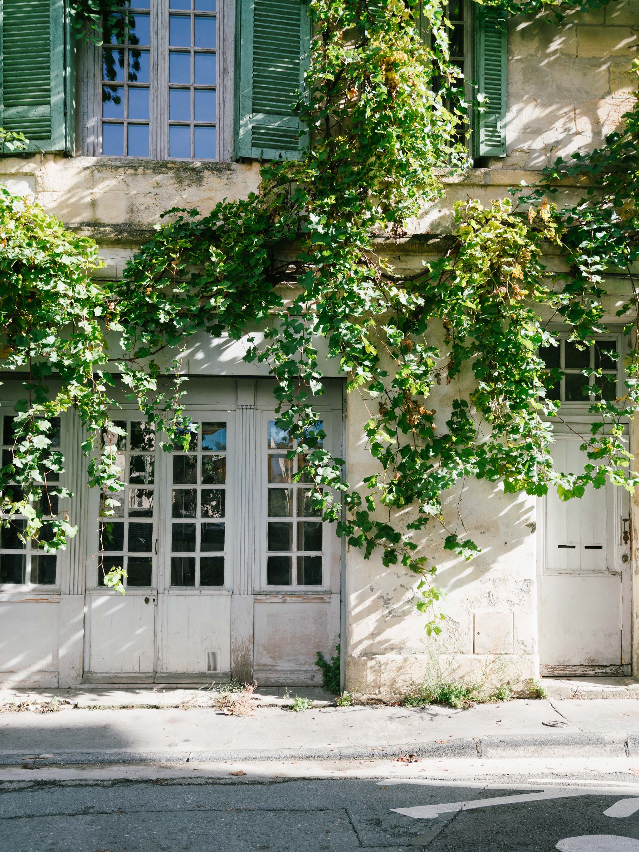 façade bordeaux