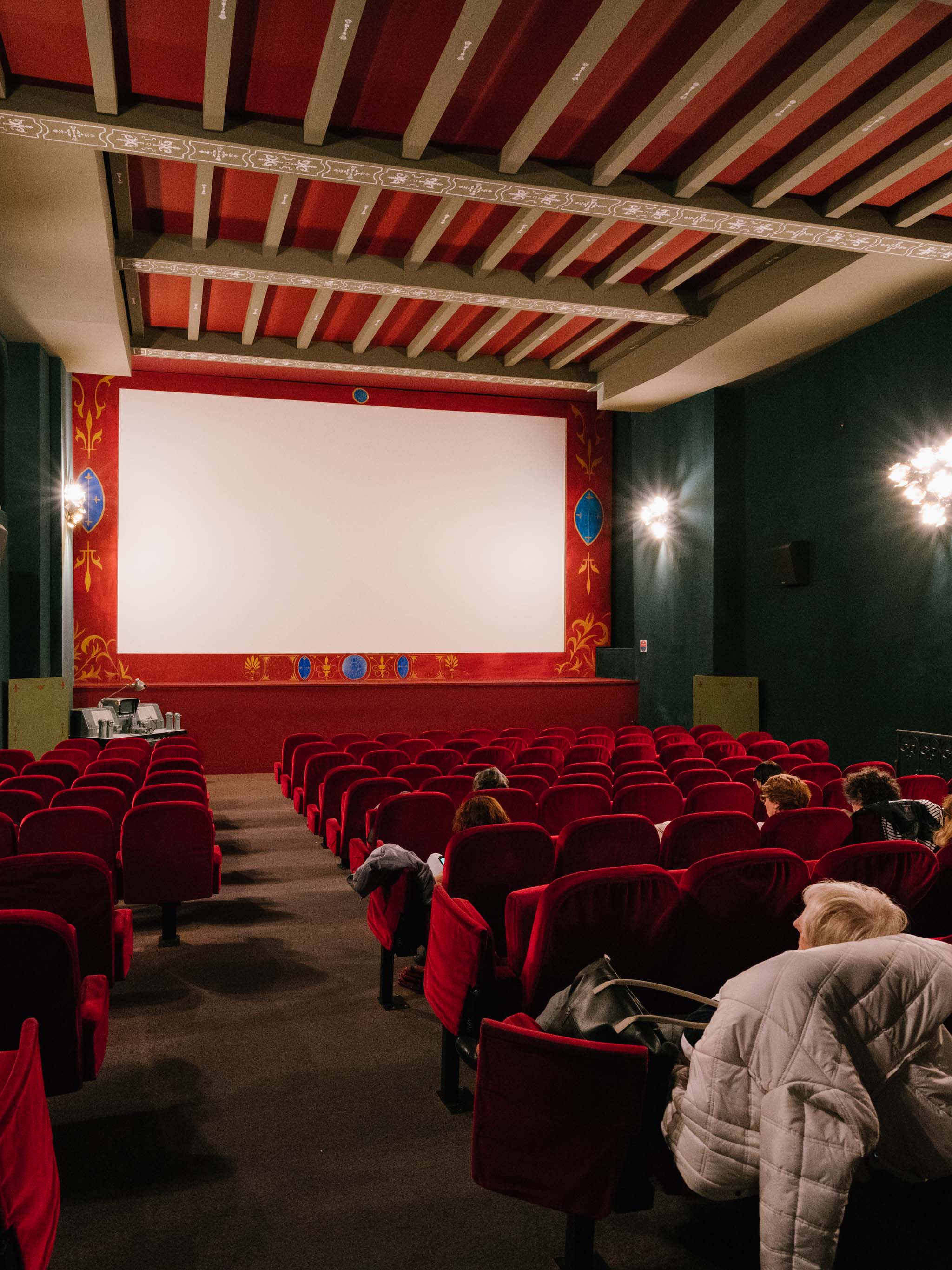 cinéma utopia dans une ancienne église