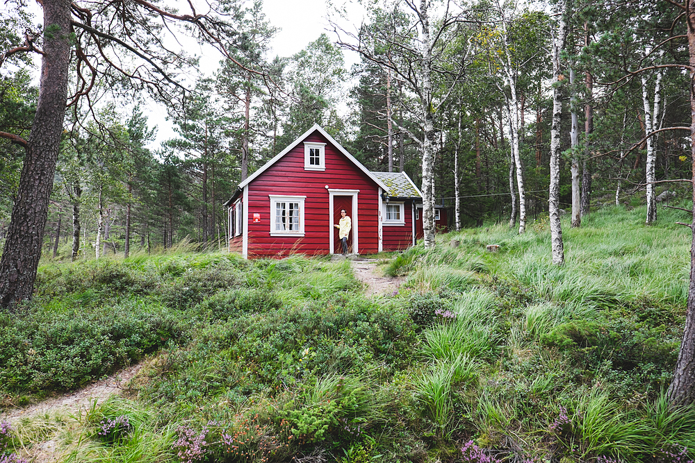 cabane rouge en norvège