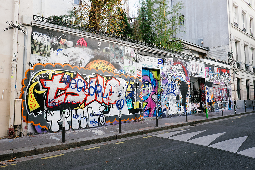 maison de serge gainsbourg rue de verneuil graffitis