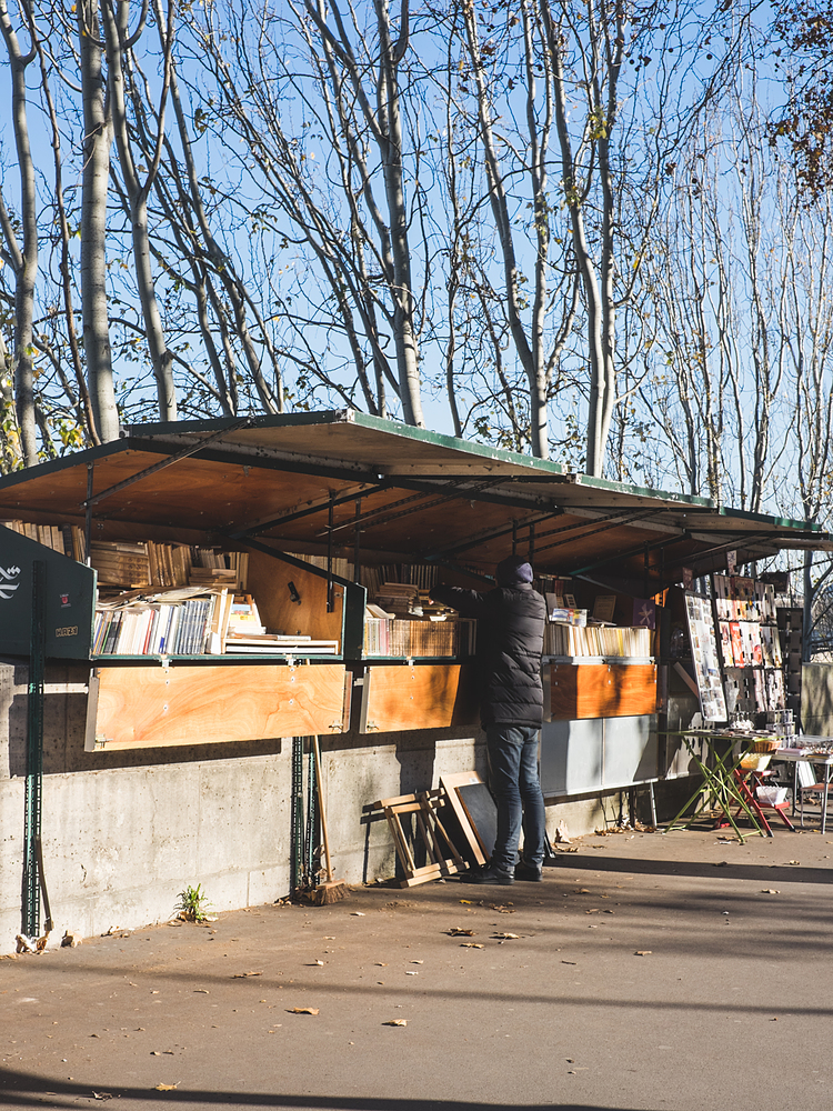 bouquinistes quai malaquais paris