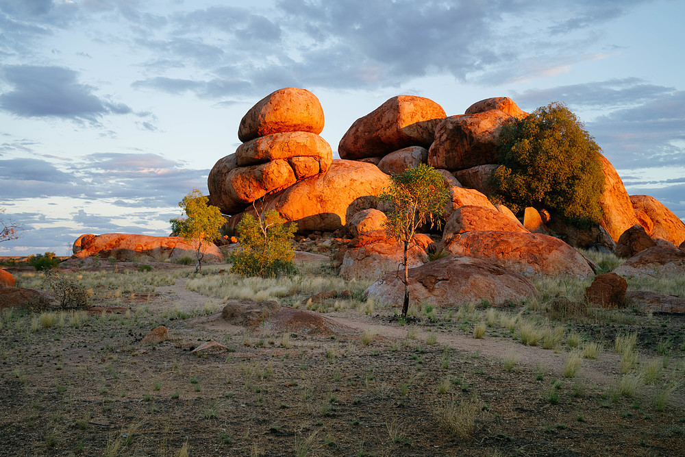 devils marbles coucher du soleil