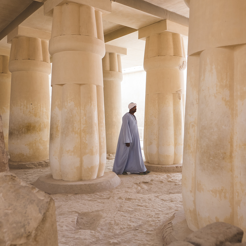 egyptien dans temple