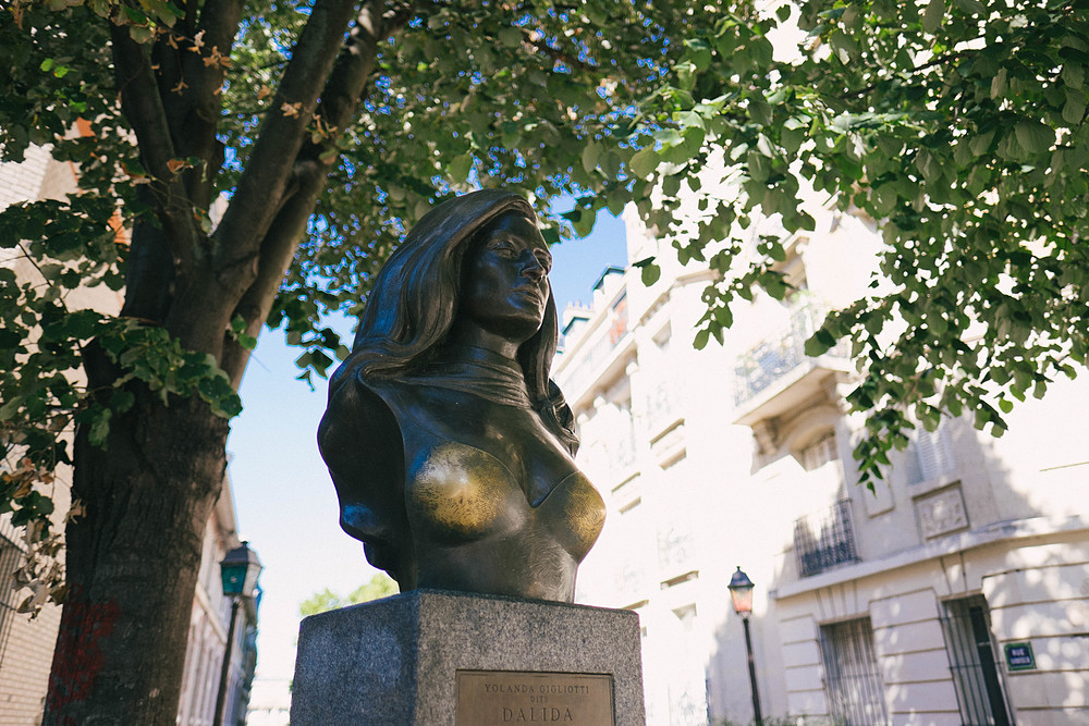 statue de dalida à paris