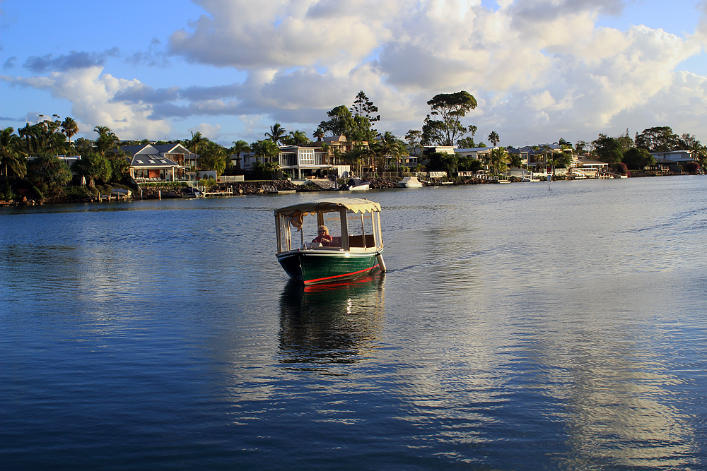 Noosa boat