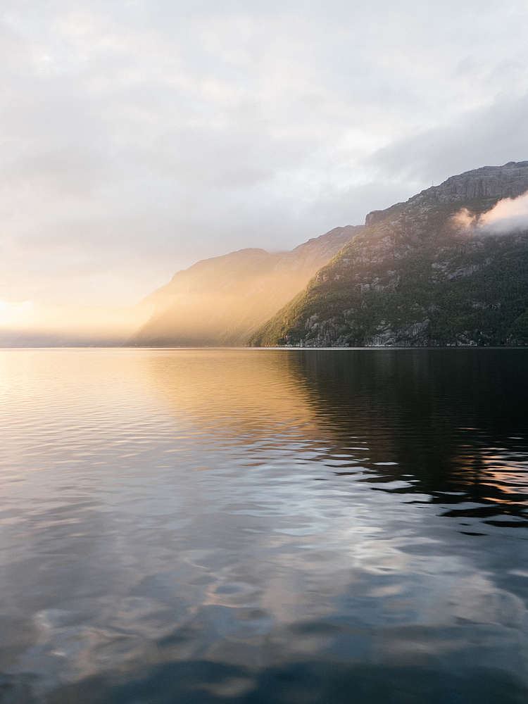 ferry lysebotn