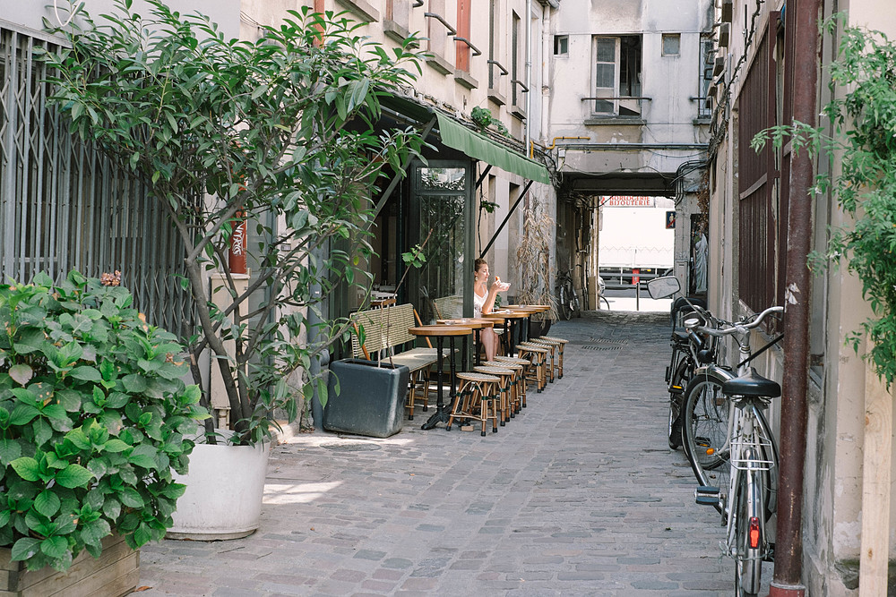 café capucine passage saint bernard paris