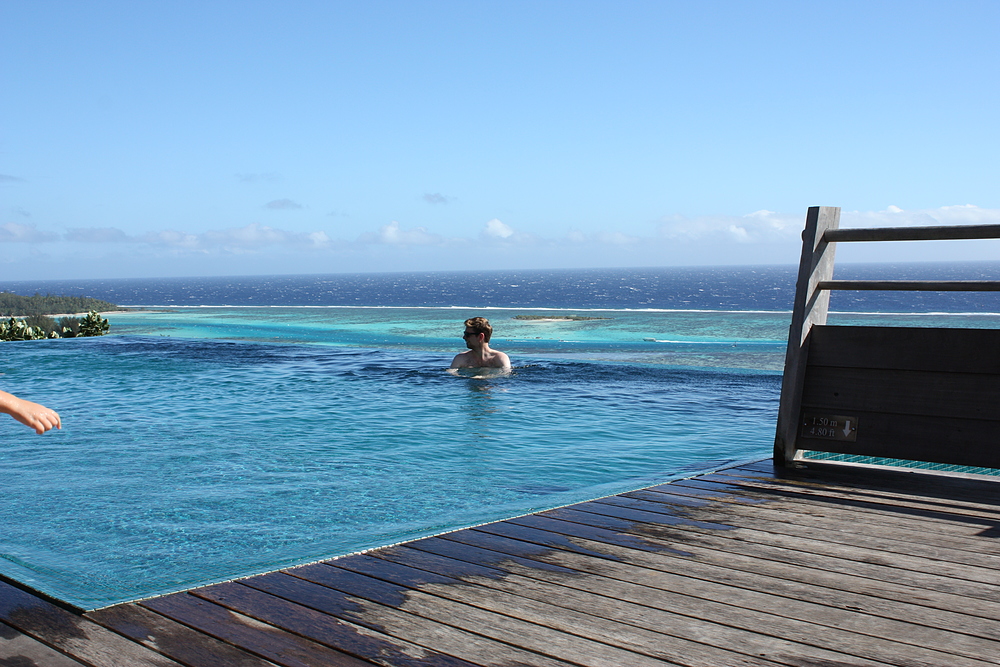 Piscine à débordement du Legends Resort de Moorea