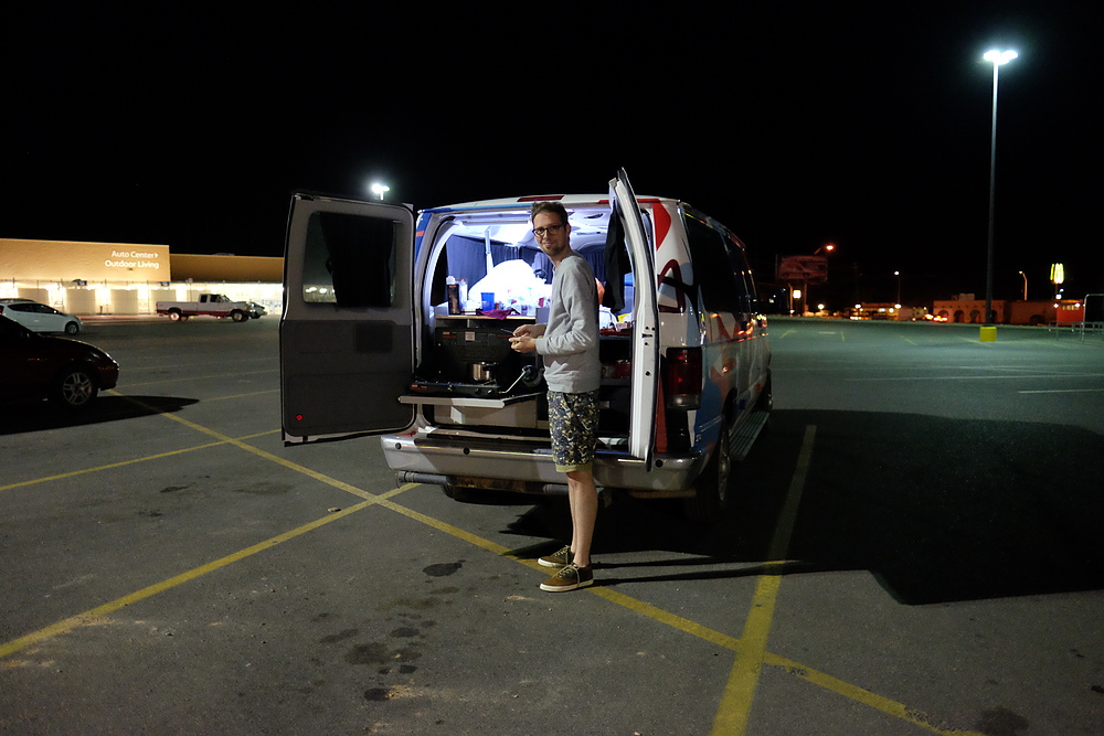 dormir sur le parking d'un walmart